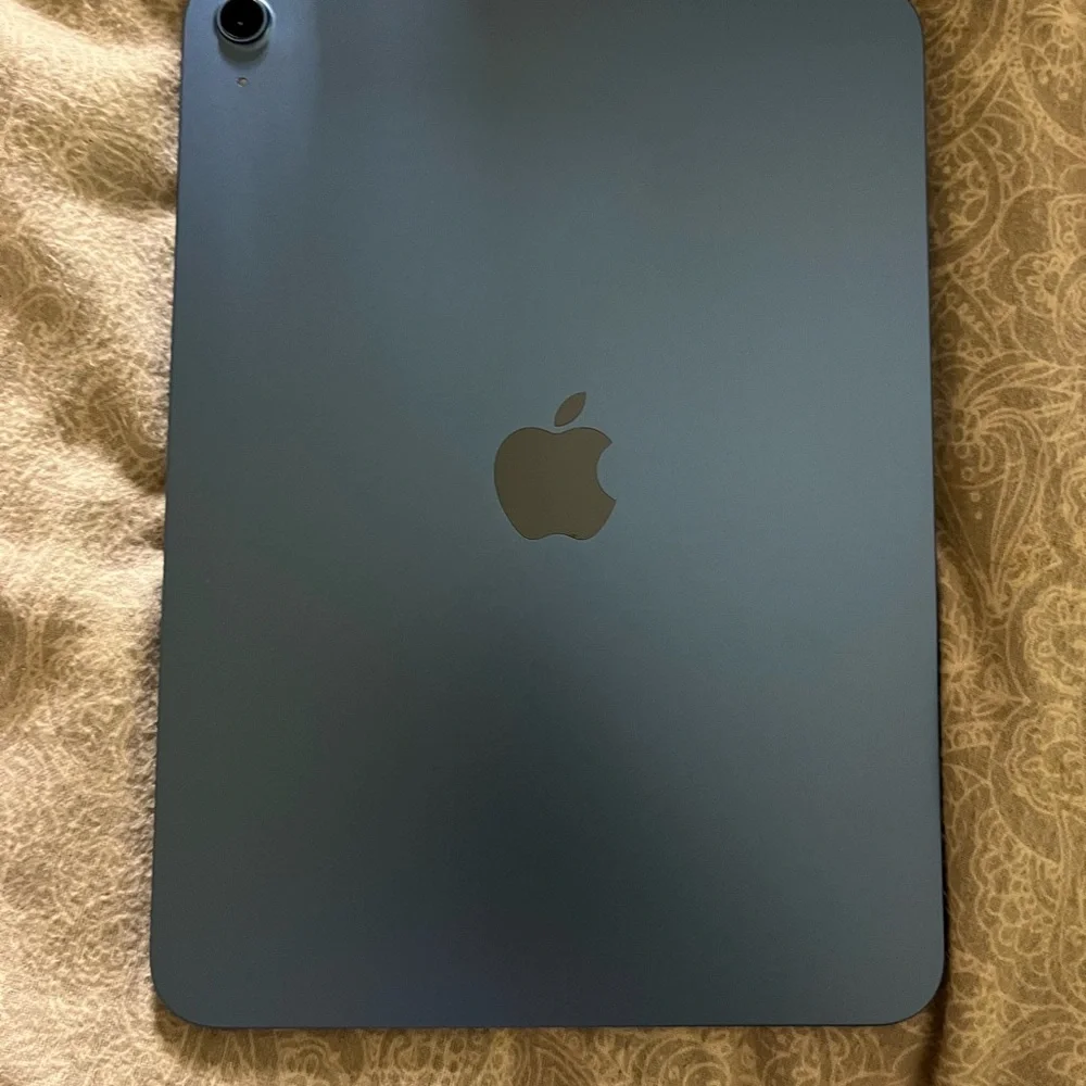 Apple iPad - Black and Red Edges